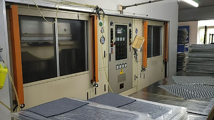 硫化車(chē)間